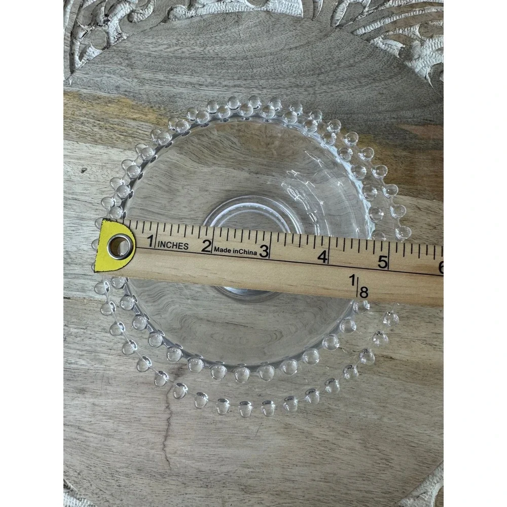 Unbranded clear glass